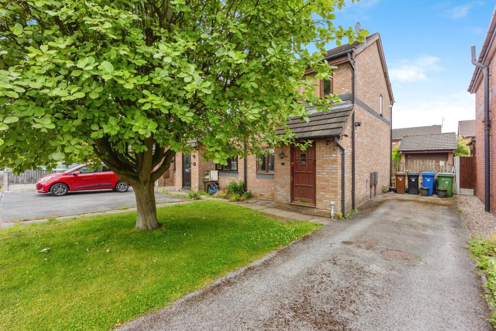 Buy or rent a property | College Close, Stockport SK2 6TJ