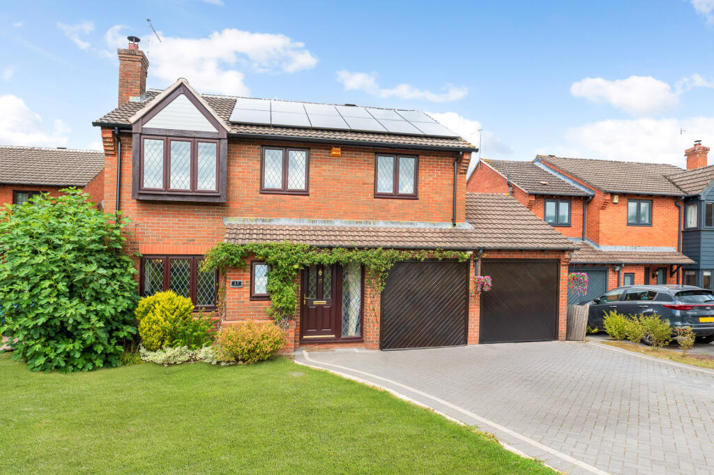 Buy or rent a property | St. Augustines Close, Droitwich WR9 8QW