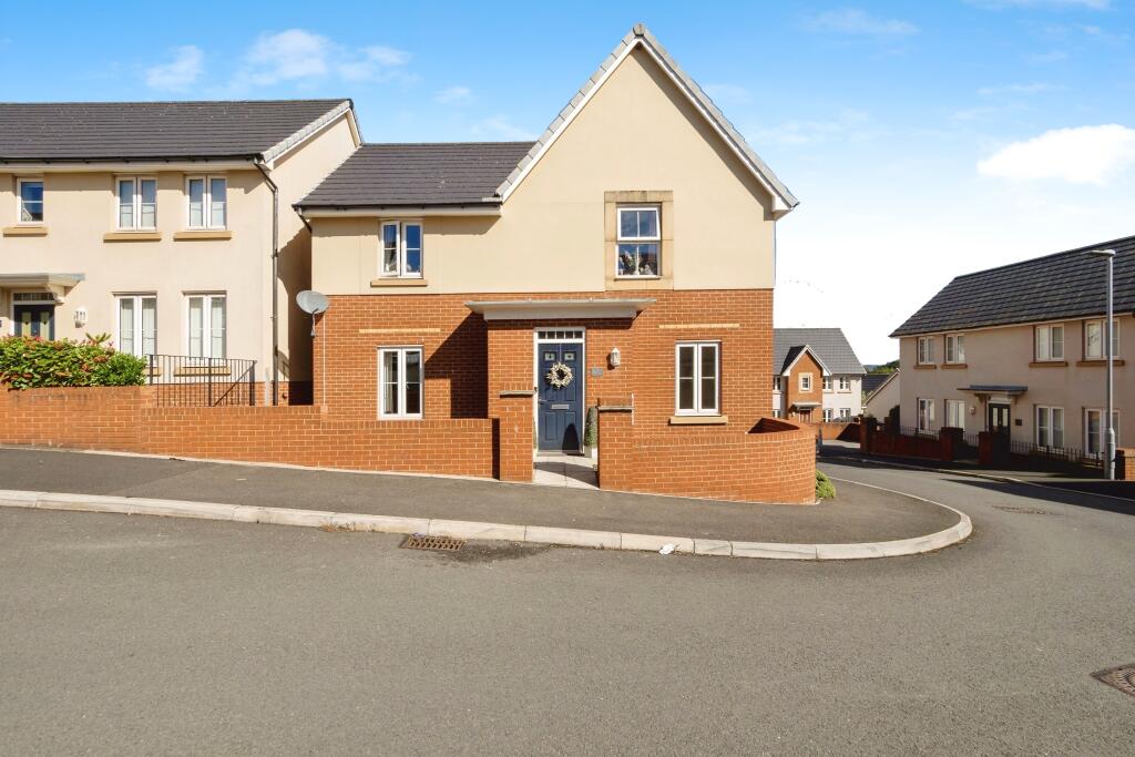 Buy or rent a property | Clover Drive, Dawlish EX7 0FJ