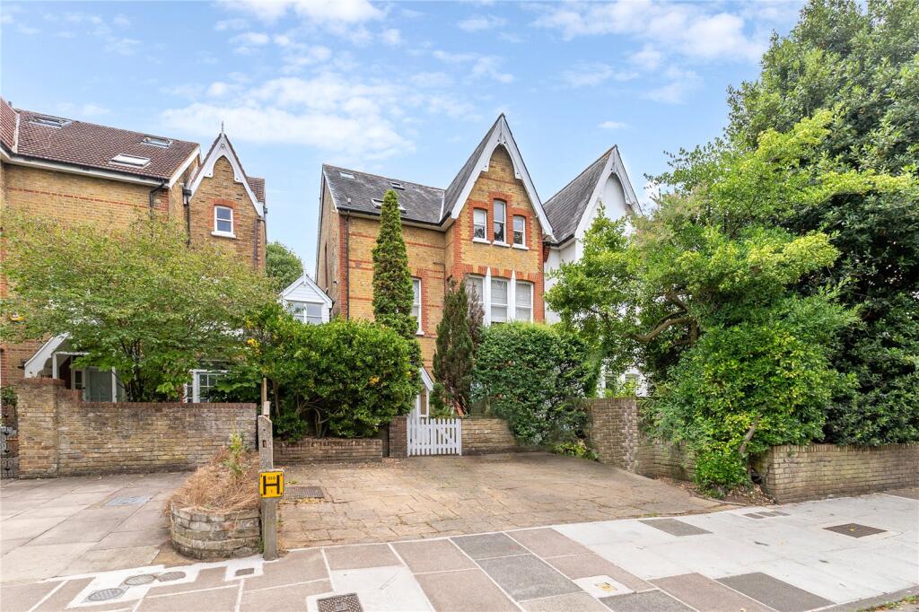Buy or rent a property | Lion Gate Gardens, Richmond TW9 2DW