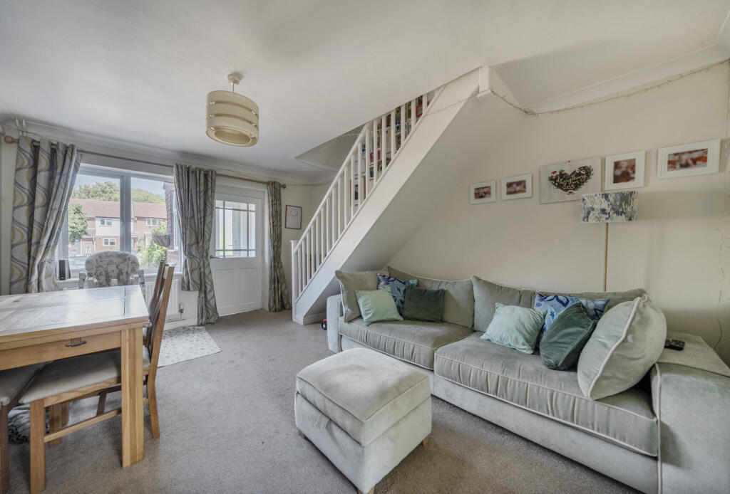 Buy or rent a property | Taurus Close, Gloucester GL2 9AL