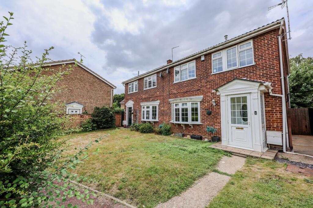 Buy or rent a property | Anders Fall, Leigh-On-Sea SS9 5UR