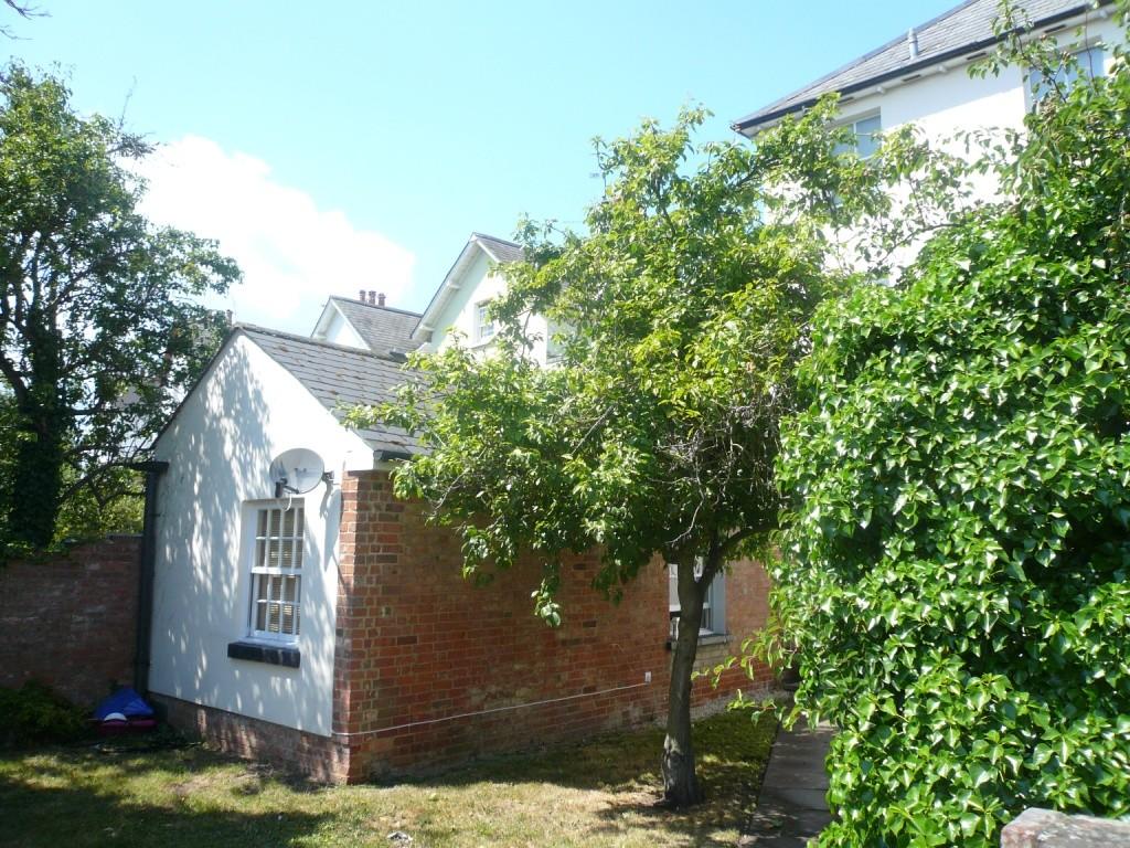 Buy or rent a property | Castle Crescent, Reading RG1 6AQ