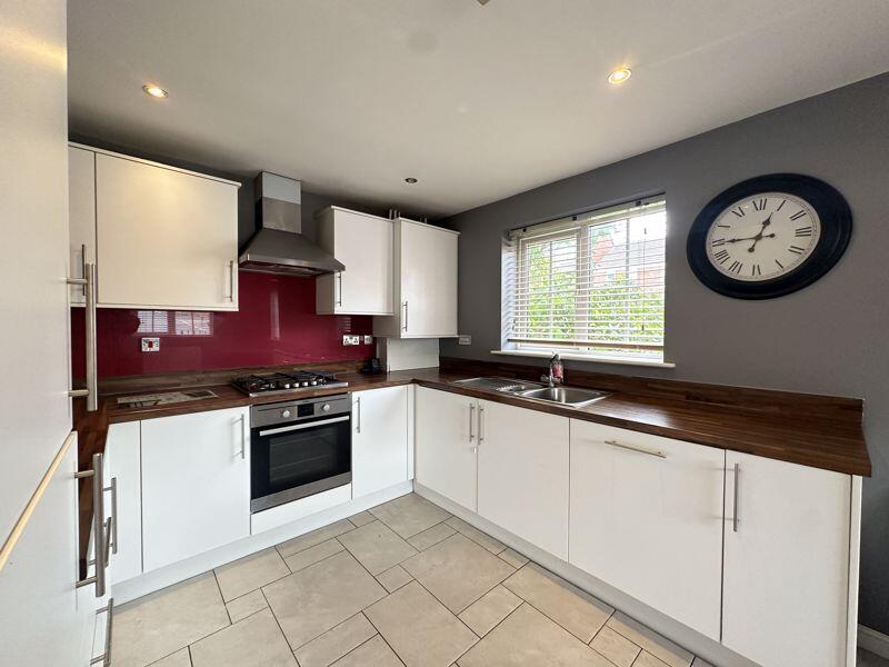Buy or rent a property | Holme Farm Way, Pontefract WF8 3FB