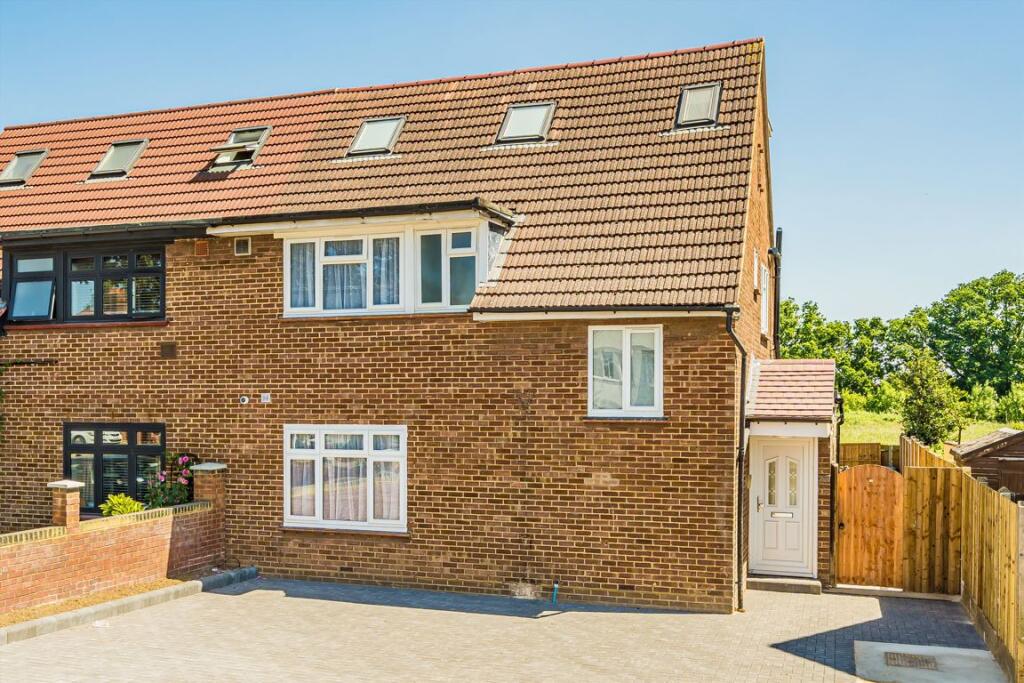 Buy or rent a property | Hall Road, Isleworth TW7 7PQ