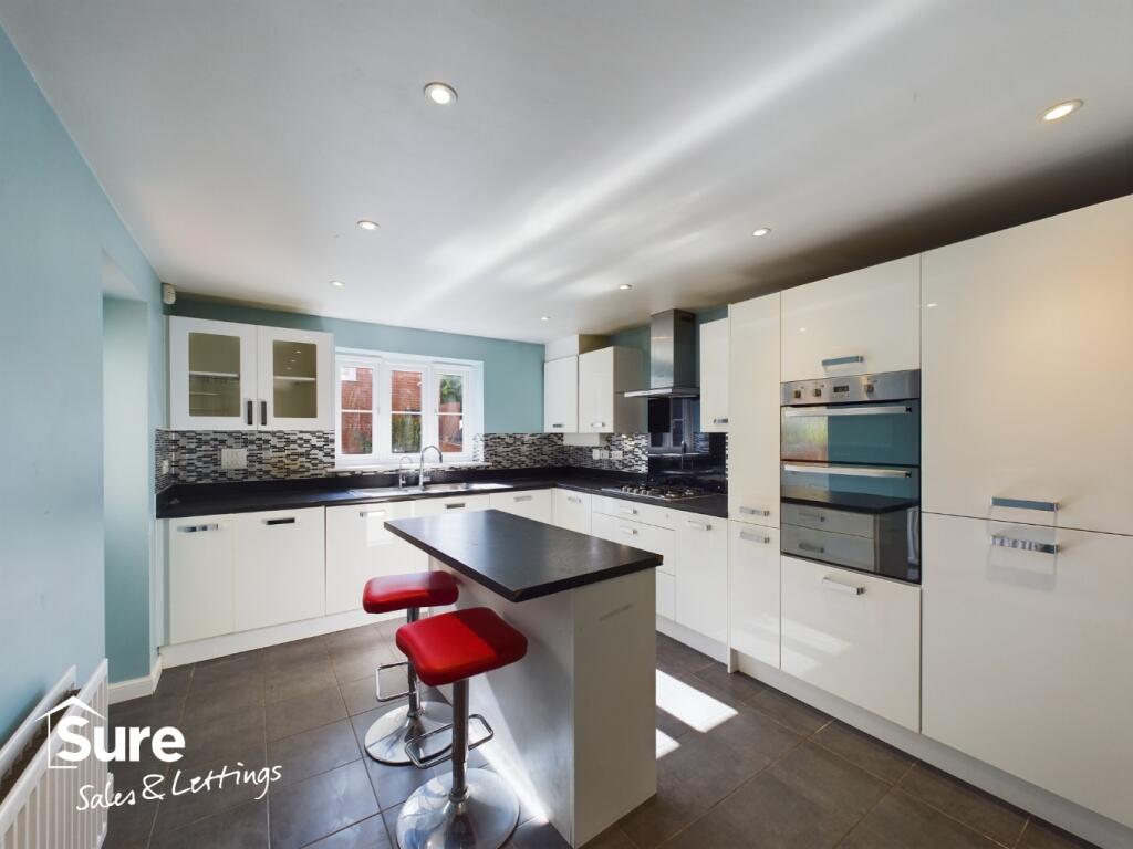 Buy or rent a property | Harrier Close, Hemel Hempstead HP3 0FW