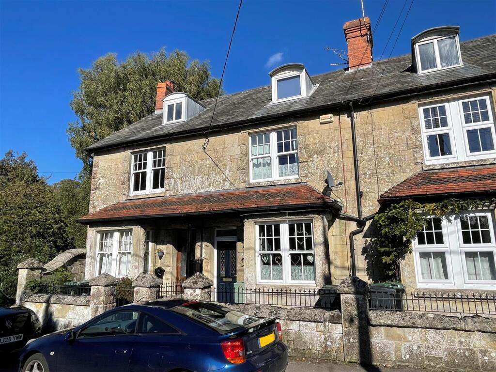 Buy or rent a property | Victoria Street, Shaftesbury SP7 8AG