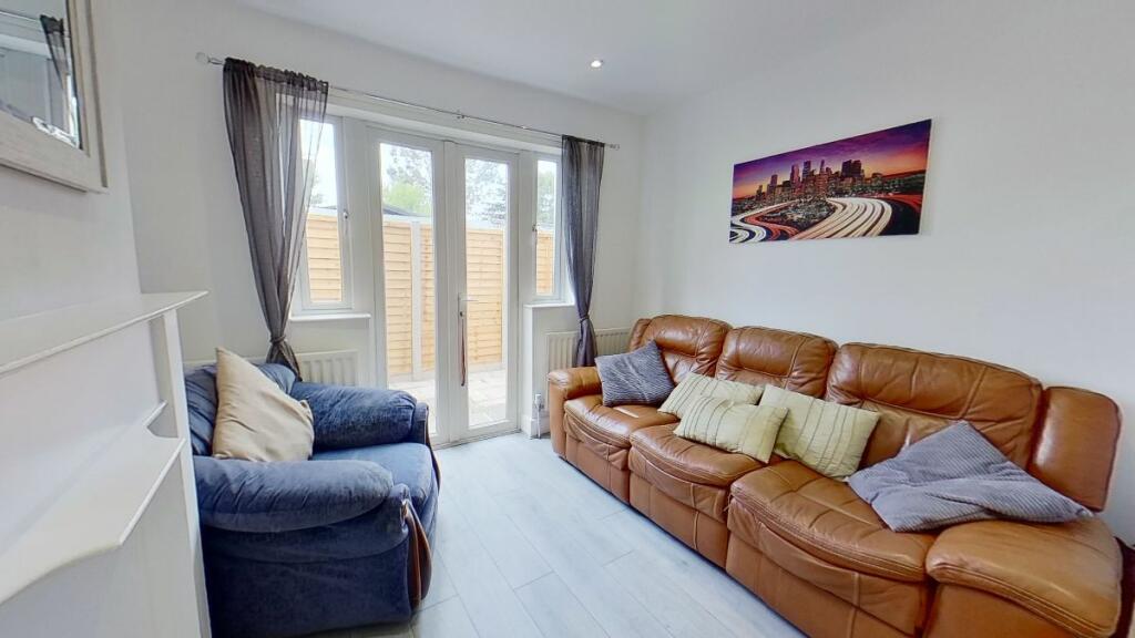 Buy or rent a property | Deerbarn Road, Guildford GU2 8AT