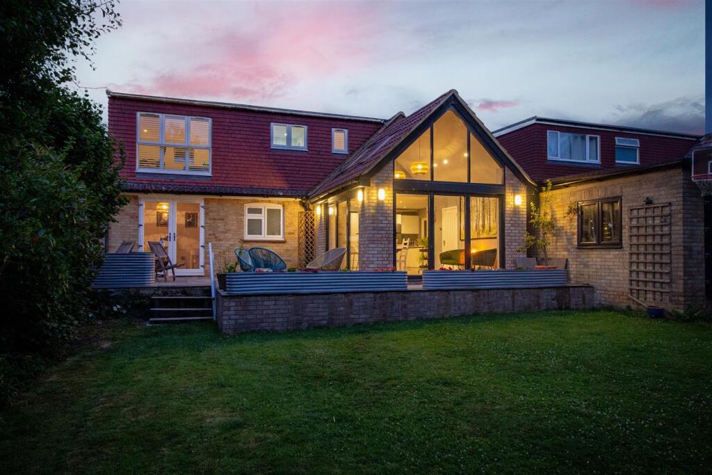 Buy or rent a property | Orchard Way, Hassocks BN6 9UB