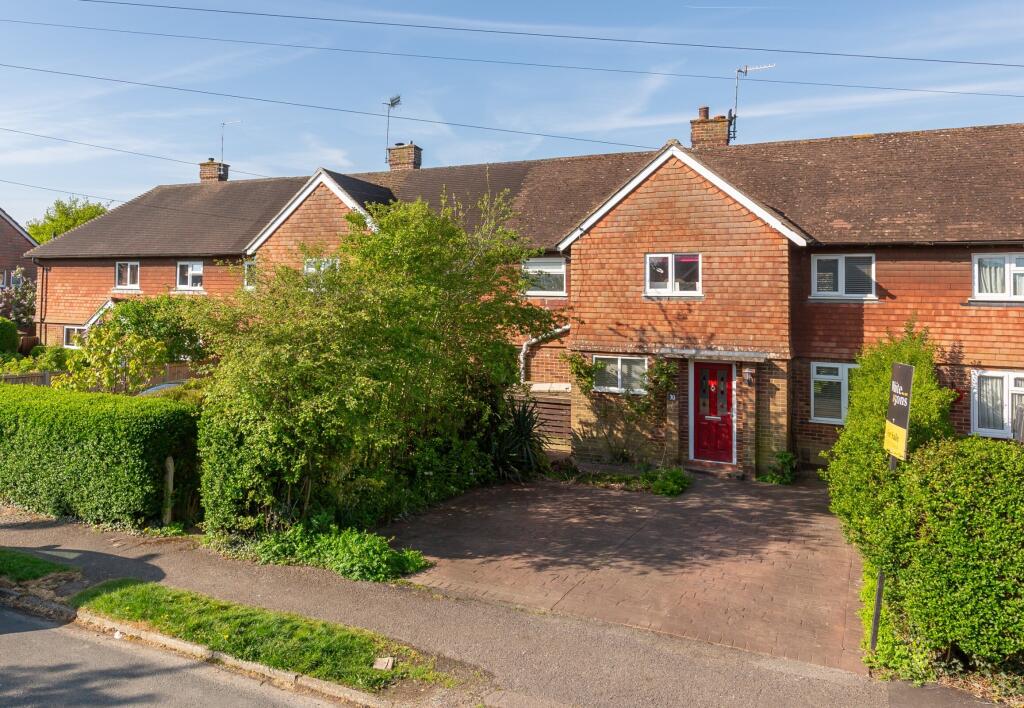 Buy or rent a property | Chequers Drive, Horley RH6 8DU