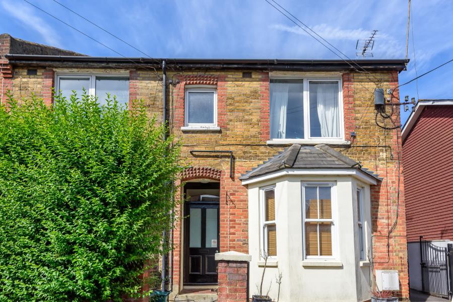 Buy or rent a property | Ludlow Road, Guildford GU2 7NW