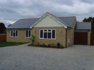 Buy or rent a property | Leighwood Avenue, Leigh-On-Sea SS9 4LG