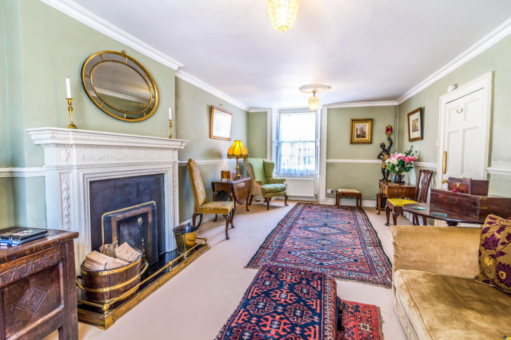 Buy or rent a property | Gloucester Street, Faringdon SN7 7JA