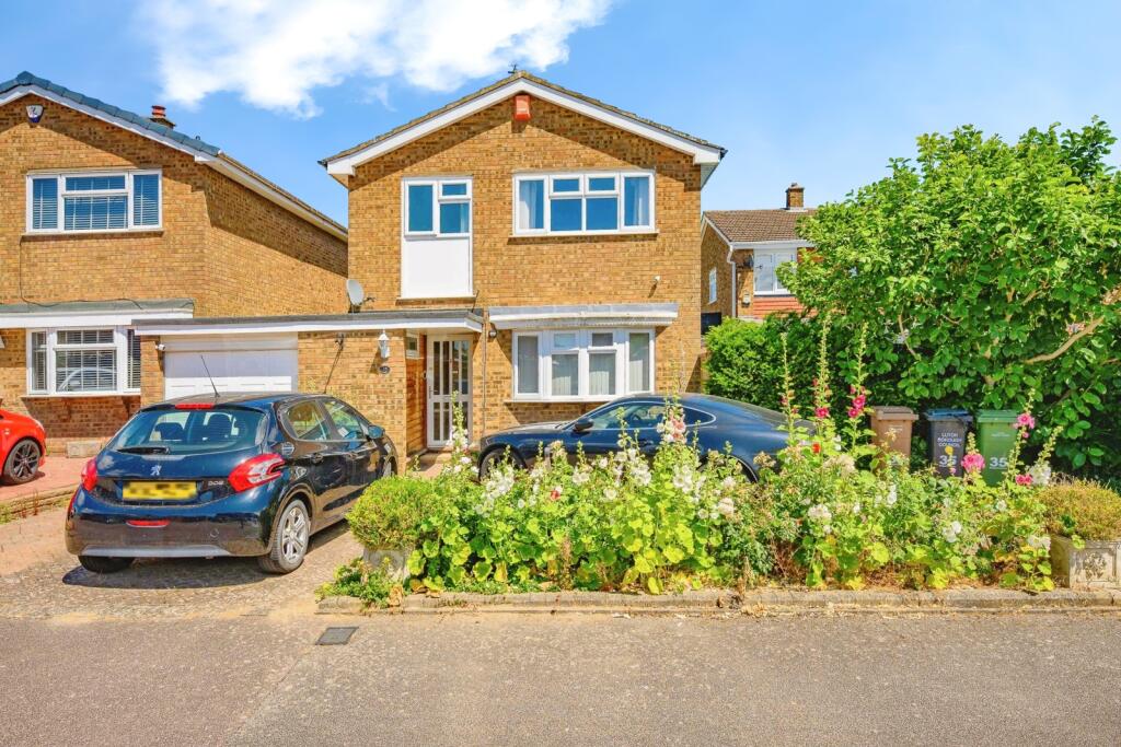 Buy or rent a property | Redgrave Gardens, Luton LU3 3QN