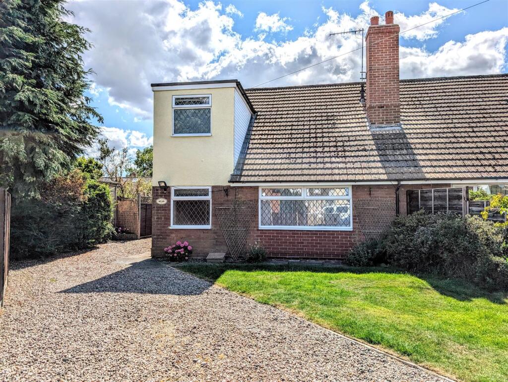 Buy or rent a property | White Lodge Park, Shrewsbury SY4 4NT