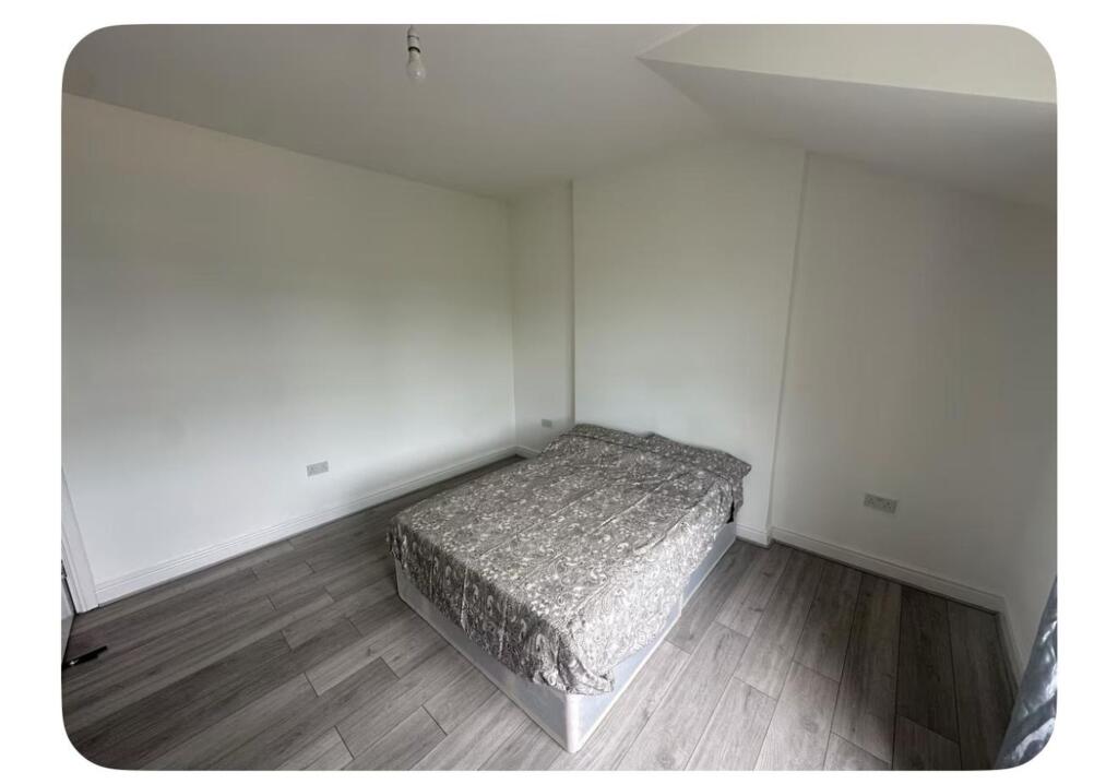Buy or rent a property | Valley Road, Bromley BR2 0HD
