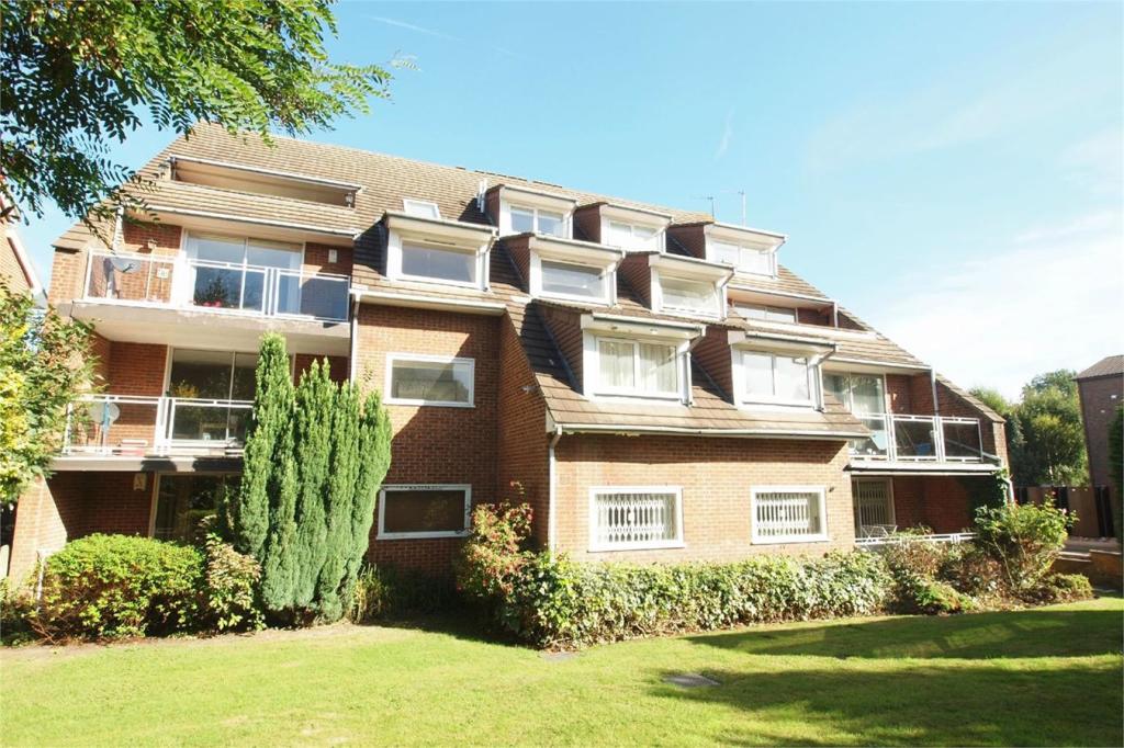 Buy or rent a property | Albemarle Road, Beckenham BR3 5HL