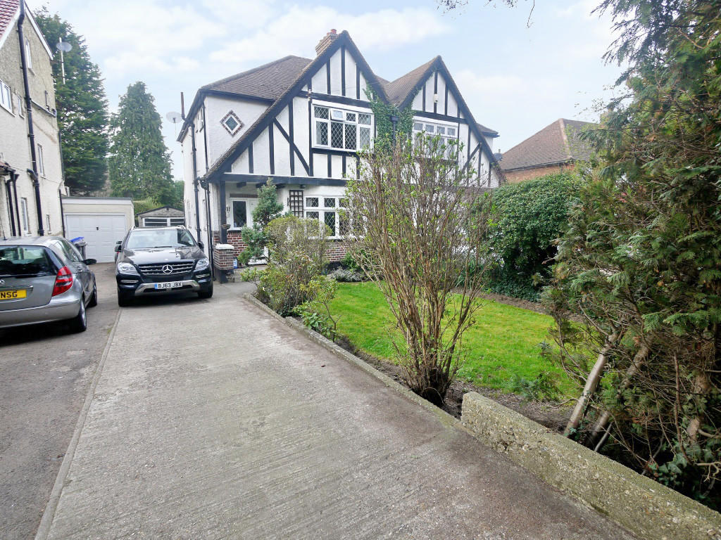 Buy or rent a property | Moorfield Road, Uxbridge UB9 5NE