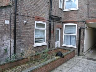 Buy or rent a property | Dumfries Street, Luton LU1 5BS