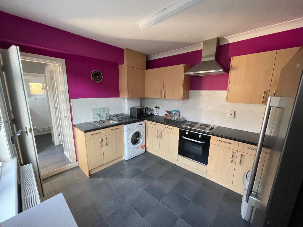 Buy or rent a property | Reginald Street, Luton LU2 7RB