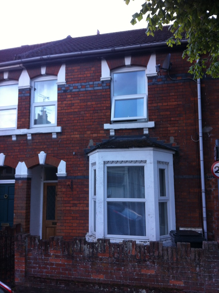 Buy or rent a property | Avenue Road, Swindon SN1 4DA