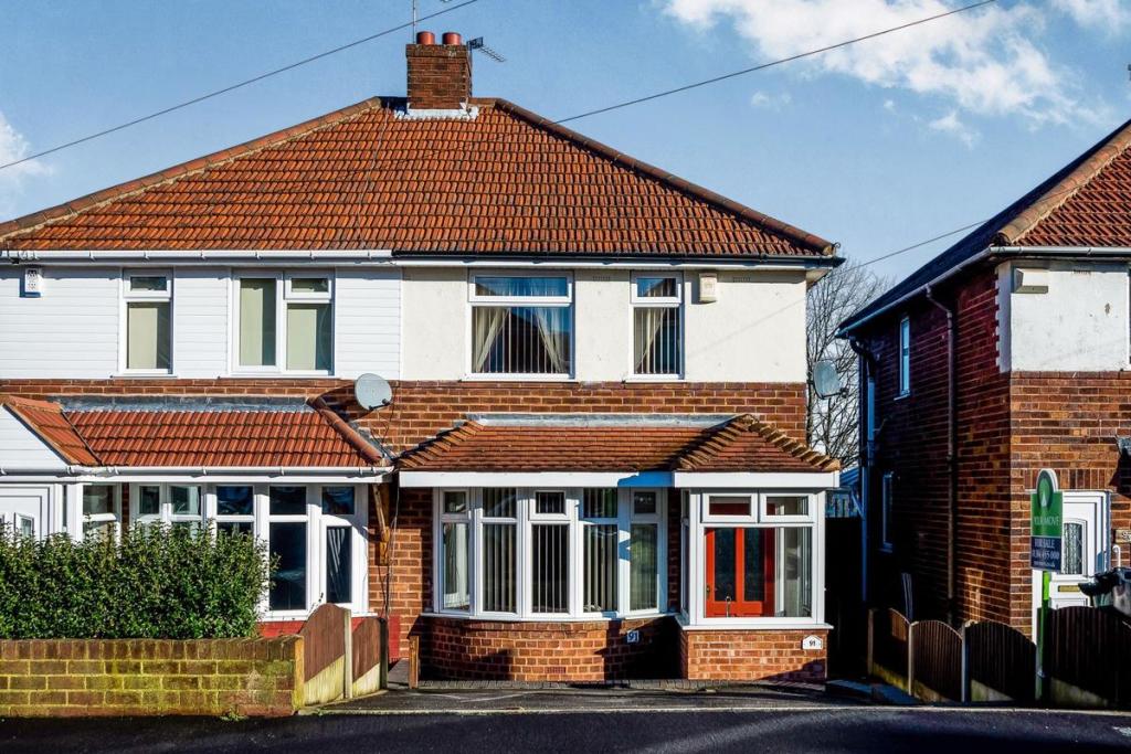 Buy or rent a property | Birch Crescent, Oldbury B69 1UF