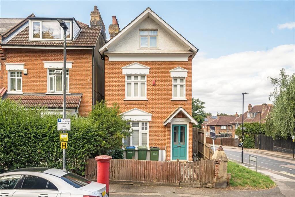 Buy or rent a property | Charlton Lane, London SE7 8AB