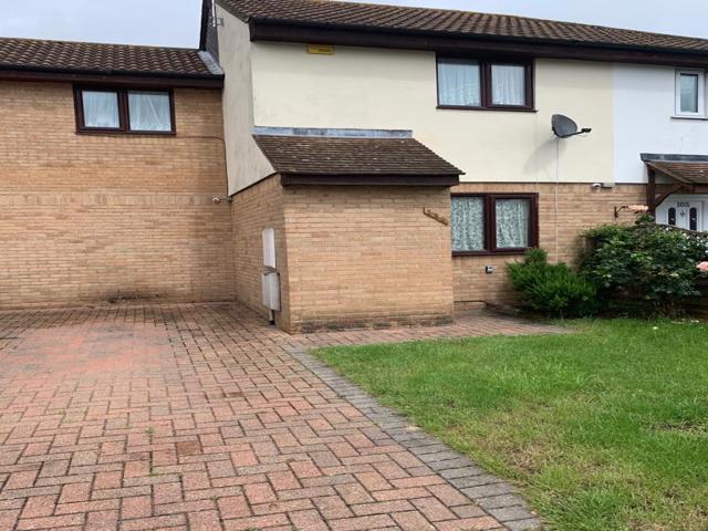 Buy or rent a property | Jacksons Drive, Waltham Cross EN7 6HW