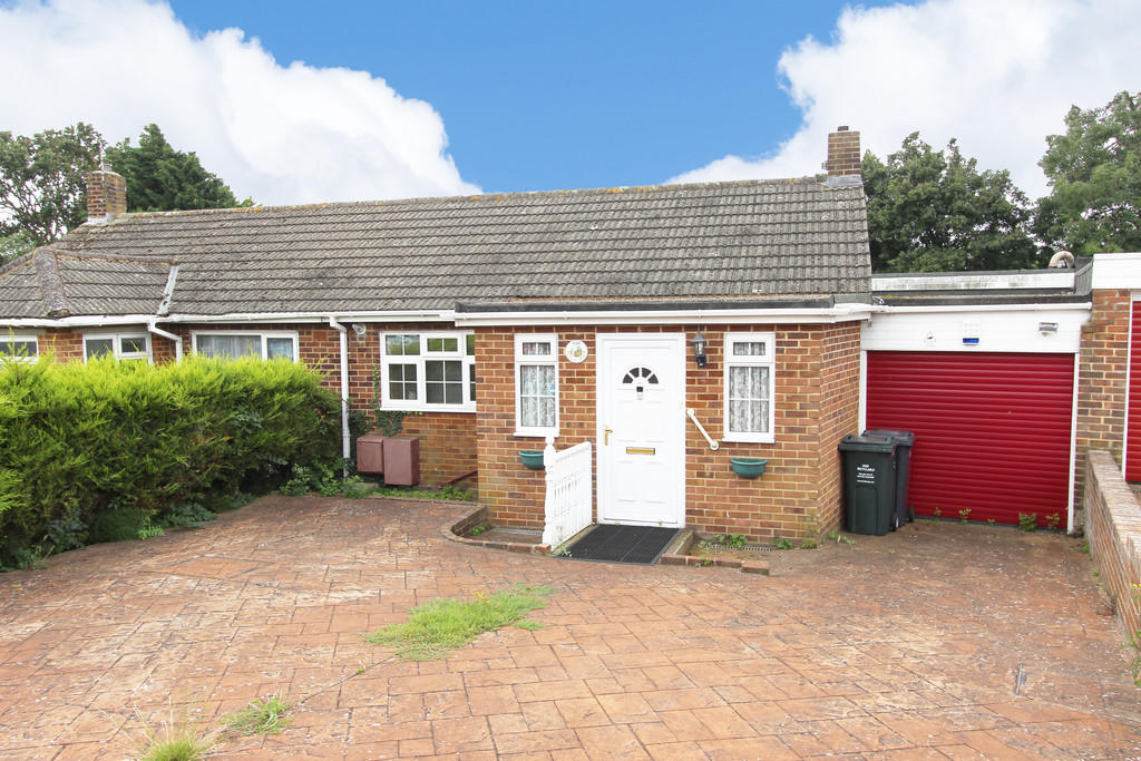 Buy or rent a property | Beacon Drive, Dartford DA2 8BQ