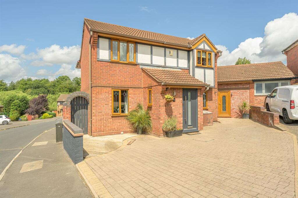 Buy or rent a property | Trinity Road, Stourbridge DY8 4LZ