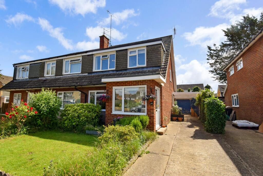 Buy or rent a property | Hag Hill Rise, Maidenhead SL6 0LT