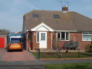 Buy or rent a property | Sunnymead Drive, Waterlooville PO7 6BU