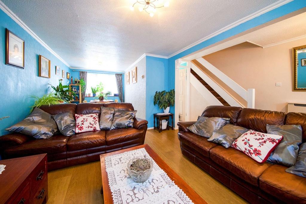 Buy or rent a property | Chesterton Terrace, London E13 0DG