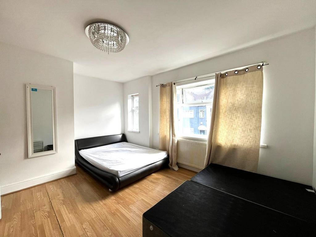 Buy or rent a property | Chadwin Road, London E13 8ND