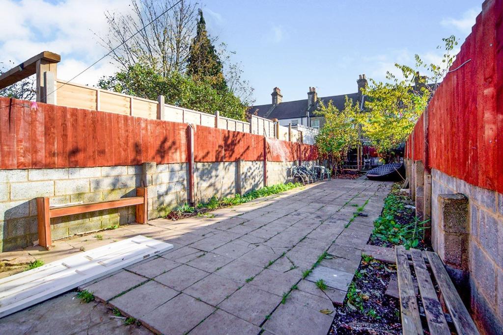 Buy or rent a property | Buxton Road, London E15 1QU
