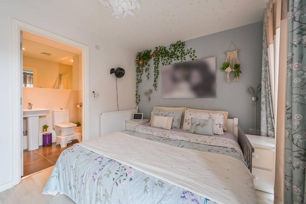 Buy or rent a property | Hastings Road, London E16 1GF