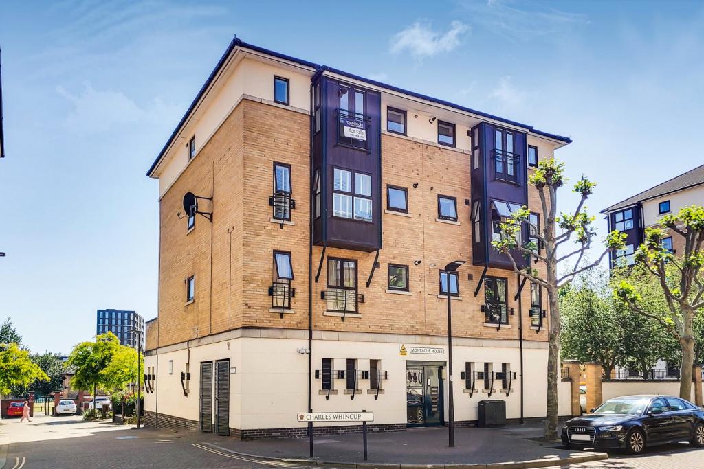 Buy or rent a property | Wesley Avenue, London E16 1TE