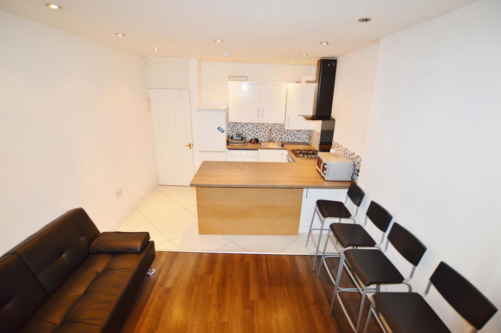 Buy or rent a property | Romford Road, London E7 8AF