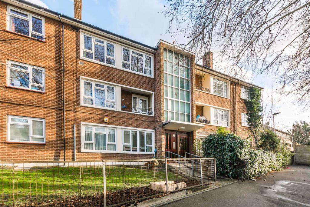 Buy or rent a property | The Chase, London E12 5BZ