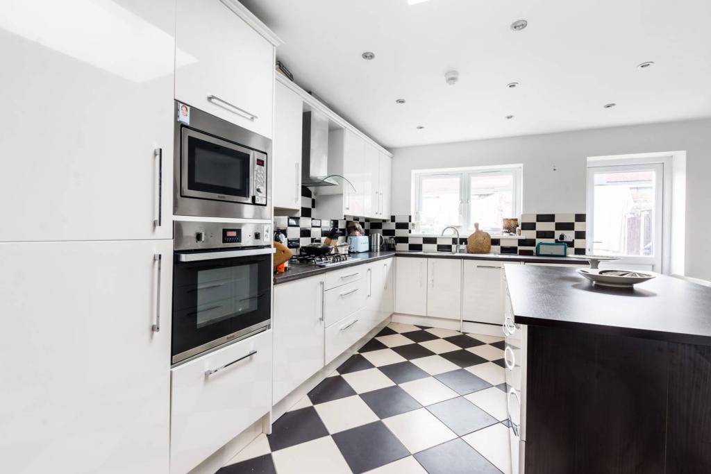 Buy or rent a property | The Warren, London E12 5HY