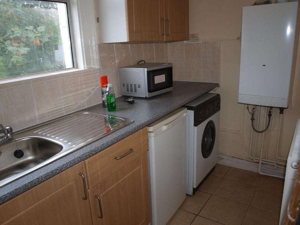 Buy or rent a property | The Warren, London E12 5HY