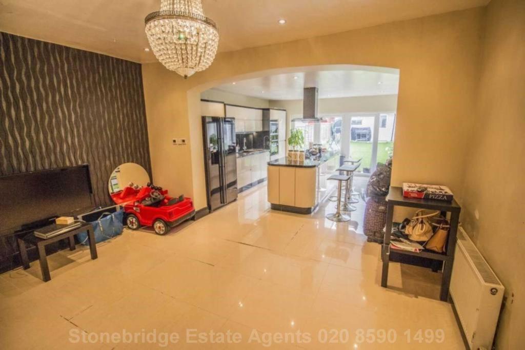 Buy or rent a property | Dersingham Avenue, London E12 5QE