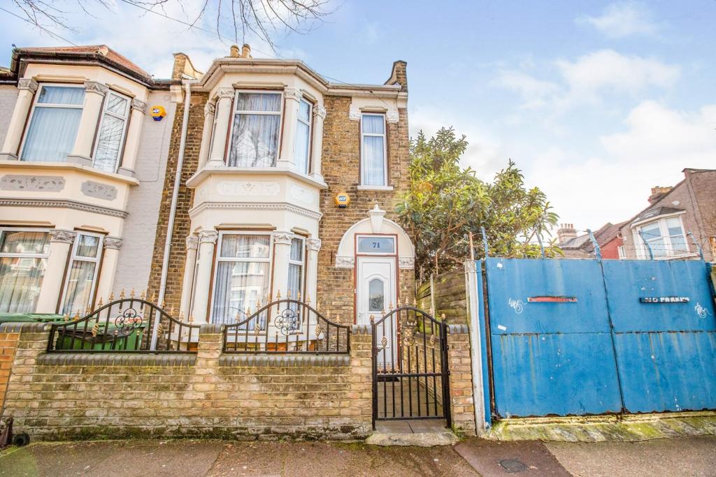 Buy or rent a property | Goldsmith Avenue, London E12 6QB