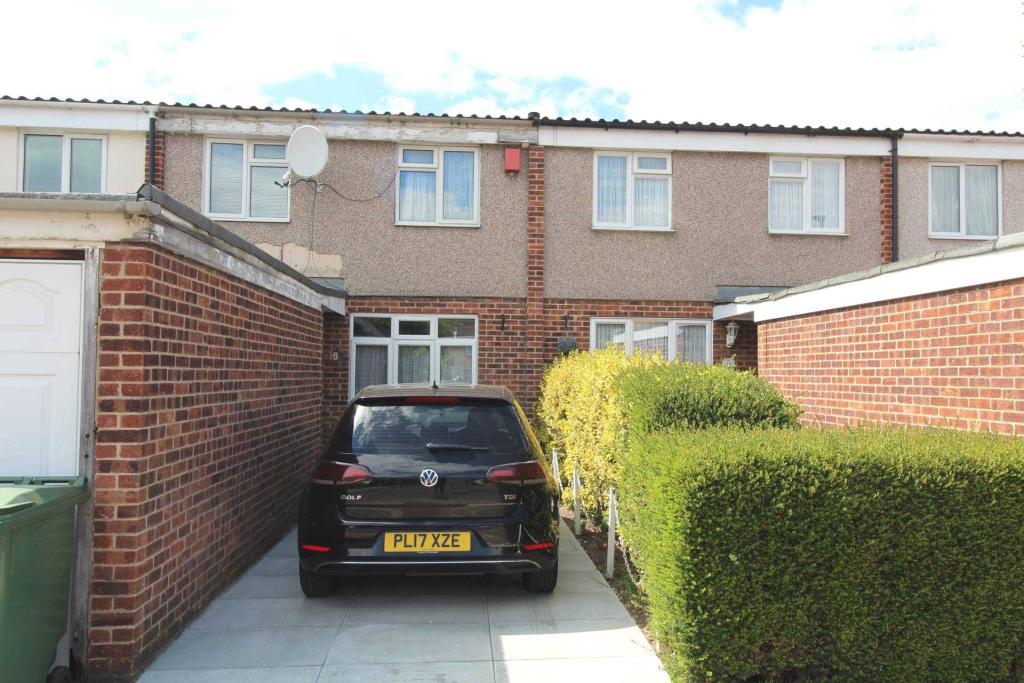 Buy or rent a property | Atlas Road, London E13 0AG