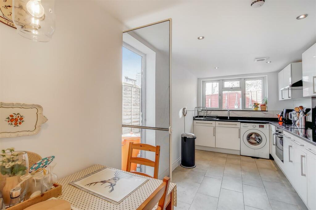 Buy or rent a property | Middle Road, London E13 0DQ