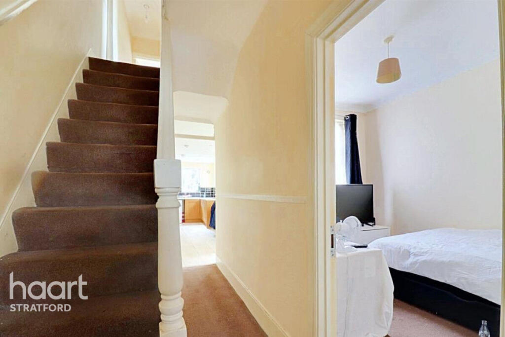 Buy or rent a property | Middle Road, London E13 0DQ