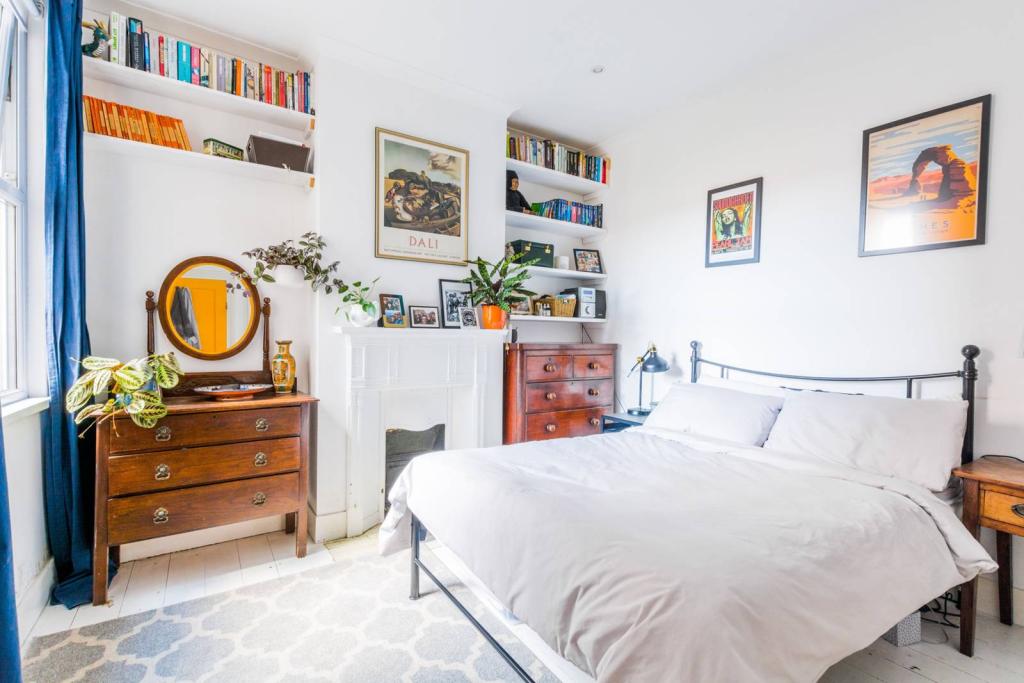Buy or rent a property | Salmen Road, London E13 0DT
