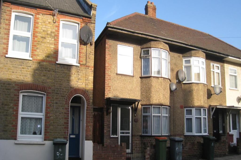 Buy or rent a property | Helena Road, London E13 0DU