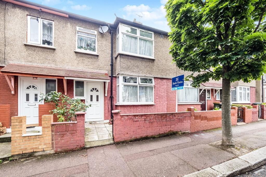 Buy or rent a property | Valetta Grove, London E13 0JR