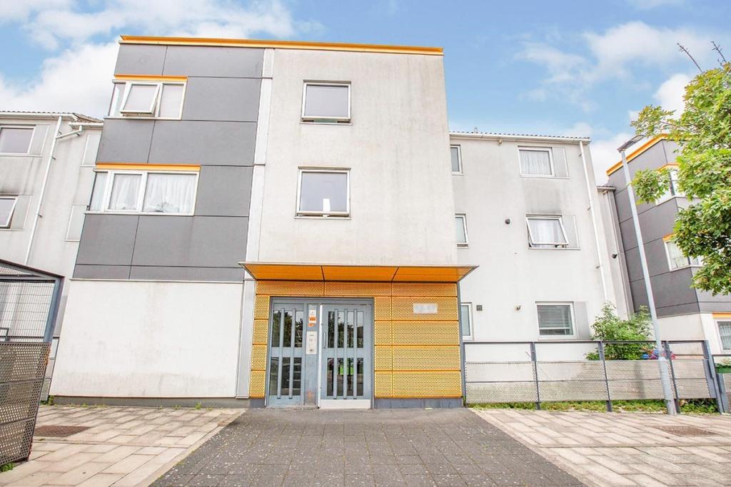 Buy or rent a property | Beardsfield, London E13 0LD